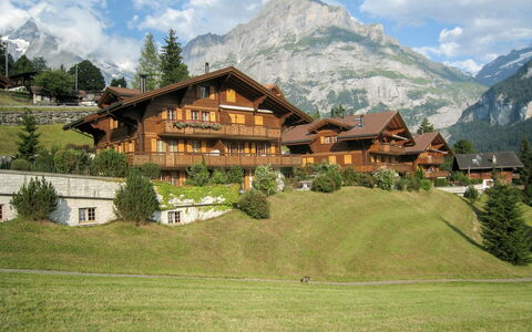 Chalet Nagano: Chaîne De Montagnes, Montagnes Relief, Village De Montagne, Montagne, Paysage Naturel, Station De Montagne, Alpes, Propriété, Domicile, Maison