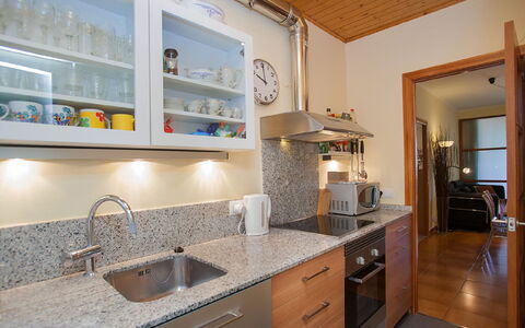 Sardenya - Casp: Comptoir, Propriété, Pièce, Cuisine, Cabinetry, Meubles, Bâtiment, Maison, Évier, Immobilier