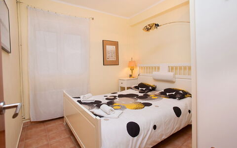 Sardenya - Casp: Chambre, Lit, Pièce, Meubles, Propriété, Mur, Sol, Design Intérieur, Plafond, Cadre De Lit