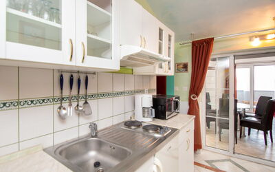 Logement:&nbsp;Ivana 100.4