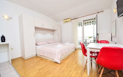 Mira 592.1: Design Intérieur, Appartement, Lit, Chambre, Hôtel, Literie