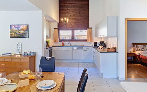 Von Allmen: Design Intérieur, Meubles, Sol, Plafond, Bois, Sol, Pièce, Cuisine, Éclairage, Chaise