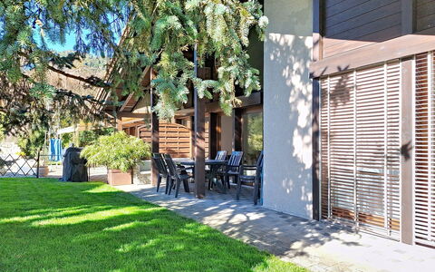 Von Allmen: Bois, Ombre, Domicile, Jardin, Couverture De Sol, Cour, Arrière-Cour, Pelouse, Aménagement Paysager