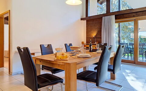Von Allmen: Meubles, Design Intérieur, Sol, Bois, Table, Table Cuisine Et Salle A Manger, Sol, Chaise, Plafond, Salle À Manger