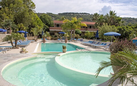 Capo Vaticano 120: Piscine, Recours, Mobilier De Jardin, Parapluie, Eco Hôtel, Balancelle, Hôtel, Hacienda, Ombre