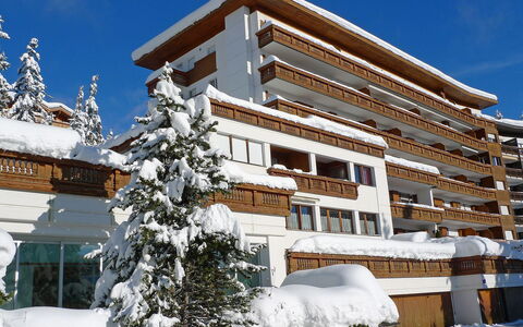 Résidence Christina Apt. 305: Neige, Propriété, Architecture, L'Hiver, Bâtiment, Immobilier, Maison, Domicile, Appartement, Arbre