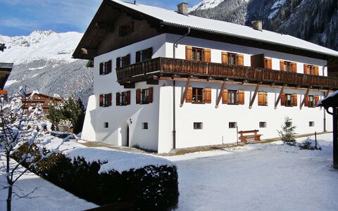 Mühlbach: Neige, Montagne, Ciel, Propriété, Fenêtre, Bâtiment, Plante, Maison, Nuage, Pente