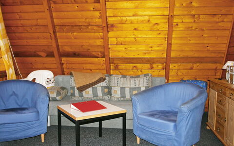 Arendsee 100: Pièce, Meubles, Table, Bâtiment, Cabane En Rondins, Bois, Maison, Chaise, Design Intérieur