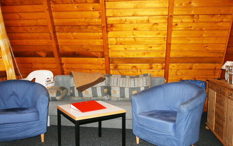 Arendsee 100: Meubles, Propriété, Confort, Bâtiment, Bois, Design Intérieur, Table, Mobilier De Jardin, Sol, Sol