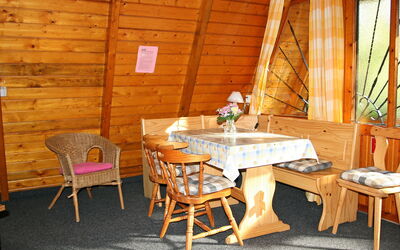 Logement:&nbsp;Nepumuk 100.3