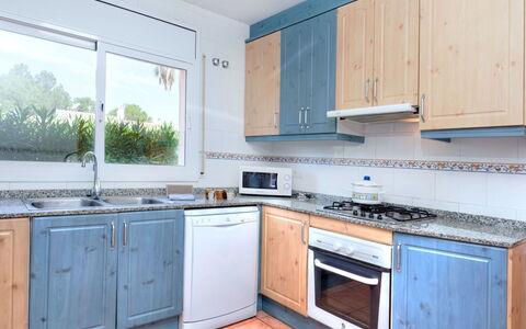 Villa Cala Nova a: Propriété, Cuisine, Pièce, Comptoir, Cabinetry, Meubles, Maison, Bâtiment, Immobilier, Domicile