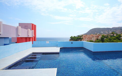 Calpe Calp 914: L'Eau, Ciel, Nuage, Propriété, Bleu, Bâtiment, Piscine, Rectangle, Immobilier, Paysage