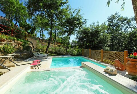 Oleandra sul Lago: L'Eau, Plante, Propriété, Piscine, Ciel, Bleu Azur, Bâtiment, Pot De Fleur, Ombre, Arbre