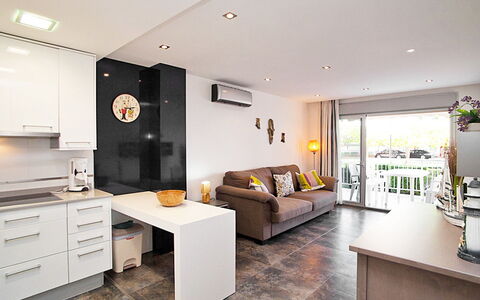 Dms V: Pièce, Propriété, Meubles, Design Intérieur, Bâtiment, Sol, Salon, Plafond, Maison, Domicile