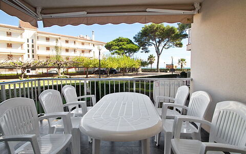 Dms V: Propriété, Bâtiment, Immobilier, Restaurant, Pièce, Maison, Balcon, Architecture, Meubles, Domicile