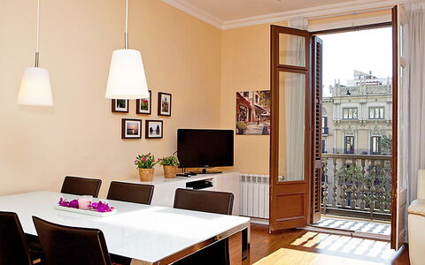 Eixample Esquerre Gran Via Balmes: Pièce, Salle À Manger, Design Intérieur, Plafond, Propriété, Meubles, Bâtiment, Sol, Table, Éclairage