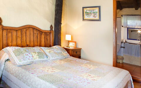 Pepa: Chambre, Lit, Meubles, Drap De Lit, Pièce, Propriété, Literie, Cadre De Lit, Matelas, Design Intérieur