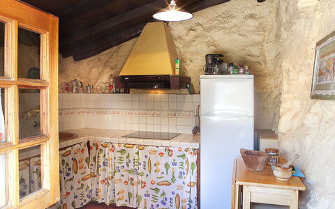Pepa: Pièce, Propriété, Bâtiment, Maison, Design Intérieur, Mur, Meubles, Plafond, Architecture, Domicile