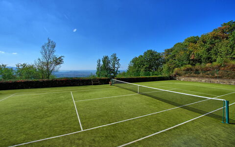 Gellino: Complexe Sportif, Court De Tennis, Herbe, Ciel, Pelouse, Net, Arbre, Plante, Des Sports, Gazon Artificiel