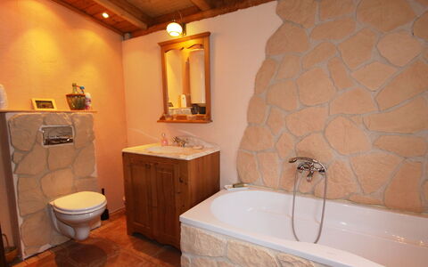 Reserl: Salle De Bains, Pièce, Propriété, Design Intérieur, Mur, Sol, Luminaire Plomberie, Bâtiment, Tuile, Maison