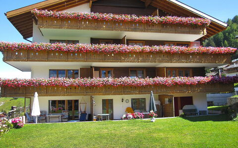 Sierra Vista: Ciel, Bâtiment, Plante, Fenêtre, Maison, Arbre, Loisir, Zone Résidentielle, Façade