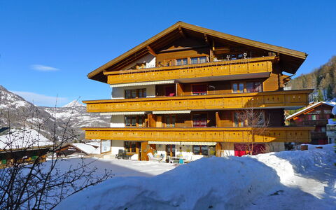 Sierra Vista: Ciel, Bâtiment, Neige, Montagne, Pente, Fenêtre, Arbre, Mélèze, Maison, Bois