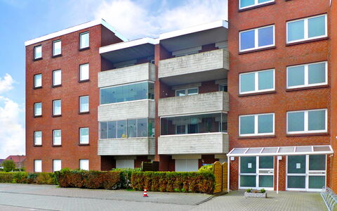 Norderney: Bâtiment, Ciel, Jour, Propriété, Fenêtre, Nuage, Plante, Design Urbain, Bloc Tour
