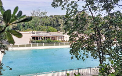Six Fours la Coudoulière 220: L'Eau, Arbre, Piscine, Composite, Recours, Ombre, Thermes, Biens, Hacienda, Eco Hôtel