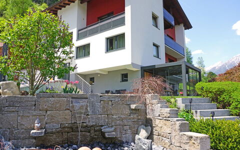 Urgbach Apart: Ciel, Plante, Bâtiment, Jour, Propriété, Fenêtre, Arbre, Architecture, Design Urbain, Loisir