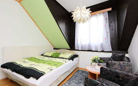 Panorama: Chambre, Pièce, Meubles, Lit, Propriété, Design Intérieur, Plafond, Mur, Drap De Lit, Cadre De Lit