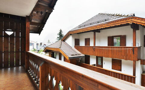 Villaggio Ladino: Propriété, Bâtiment, Ciel, Bois, Chalet, Tache De Bois, Loisir, Dur, Maison, Siding
