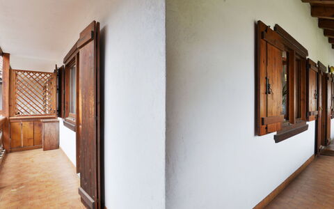 Villaggio Ladino: Bois, Bâtiment, Design Intérieur, Sol, Sol, Tache De Bois, Dur, Salle, Revêtement De Sol Stratifié