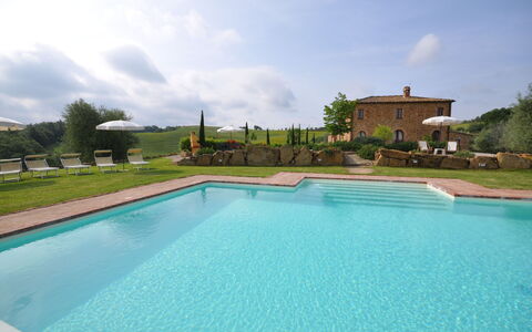 Villa Gaeta: Piscine, Propriété, Immobilier, Maison, Loisir, L'Eau, Bâtiment, Biens, Villa, Domicile