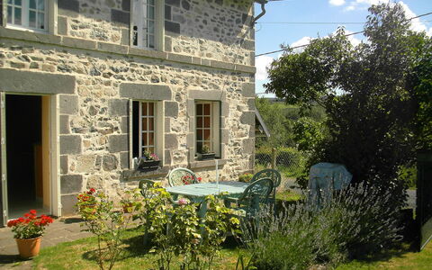 O'Petit Bonheur: Maison, Propriété, Domicile, Zone Résidentielle, Bâtiment, Cour, Immobilier, Chalet, Jardin, Quartier