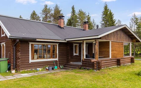 Ruka-Kitkan Kuukkeli: Bois, Toit, Chalet, Maison, Siding, Domicile, Lot Terre, Zone Rurale, Ferme, Cabane En Rondins