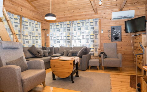 Piilola Nr 2: Bois, Domicile, Meubles, Sol, Design Intérieur, Plafond, Pièce, Salon, Chalet, Cabane En Rondins