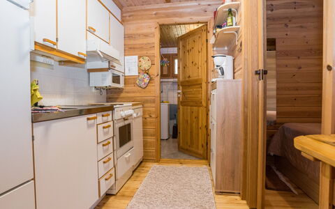 Piilola Nr 2: Bois, Sol, Design Intérieur, Sol, Domicile, Cuisine, Tache De Bois, Plafond, Principaux Appliance, Pièce
