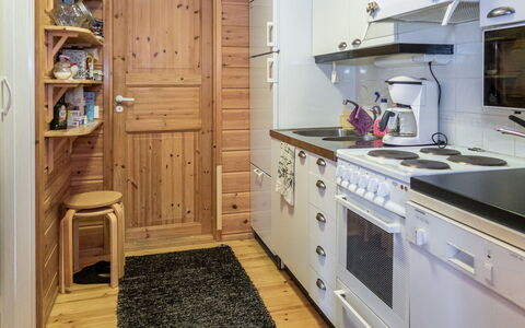 Piilola Nr 1: Sol, Bois, Principaux Appliance, Meubles, Cabinetry, Appareil De Cuisine, Cuisine, Design Intérieur, Sol, Comptoir