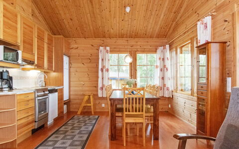 Korpilahti: Herbe, Maison, Chalet, Lot Terre, Domicile, Biens, Pelouse, Siding, Ferme, Porche