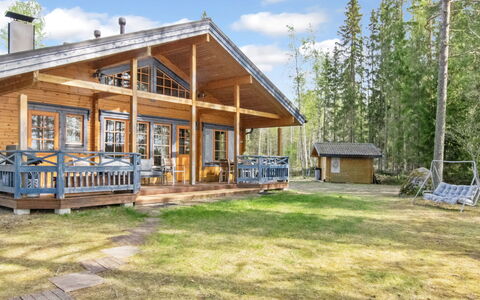 Korpilahti: Bois, Chalet, Cabane En Rondins, Porche, Siding, Batiments Jardin, Lumber, Dur, Mélèze, Des Bois