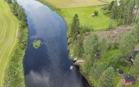 Liisakallela: Herbe, Maison, Chalet, Lot Terre, Domicile, Biens, Pelouse, Siding, Ferme, Porche