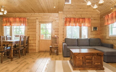 Liisakallela: Herbe, Maison, Chalet, Lot Terre, Domicile, Biens, Pelouse, Siding, Ferme, Porche