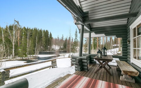 Juurakkopirtti: Bois, Chalet, Siding, Plate-Forme, Cabane En Rondins, Porche, Mélèze, L'Hiver, Planche