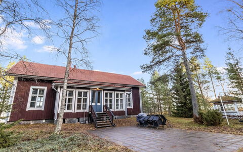 Säikkäranta: Bâtiment, Fenêtre, Bois, Branche, Maison, Domicile, Chalet, Architecture, Toit, Zone Rurale