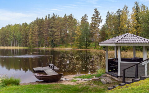 Kiikkukallio: Arbre, Banque, Maison, Chalet, Lac, Étang, Forêt, Cabane En Rondins