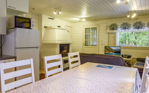 Kiikkukallio: Bois, Neige, Chalet, L'Hiver, Toit, Domicile, Gelé, Cabane En Rondins, Siding, Pente