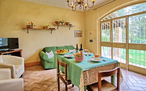 Vittoriana: Pièce, Salle À Manger, Meubles, Propriété, Design Intérieur, Bâtiment, Plafond, Table, Mur, Maison