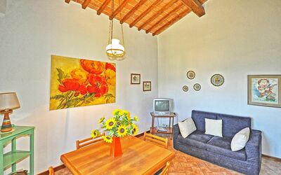 Vittoriana 3: Pièce, Propriété, Design Intérieur, Meubles, Salon, Bâtiment, Plafond, Maison, Table, Sol