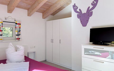 Am Arlberg: Meubles, Design Intérieur, Chambre, Plafond, Sol, Textile, Pièce, Sol, Domicile, Lit