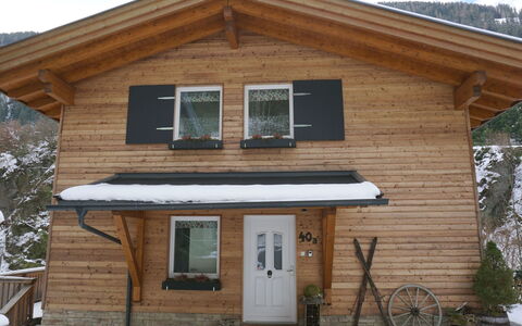 Am Arlberg: Bâtiment, Propriété, Fenêtre, Vélo, Neige, Roue, Maison, Arbre, Porte